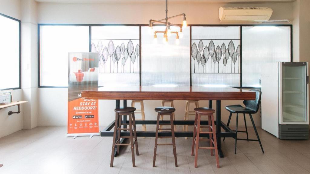Reddoorz Plus Near Osmena Highway 2 Manila Eksteriør bilde